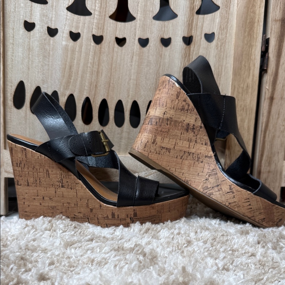Mossimo Supply Co. Black and Tan Wedge Sandals